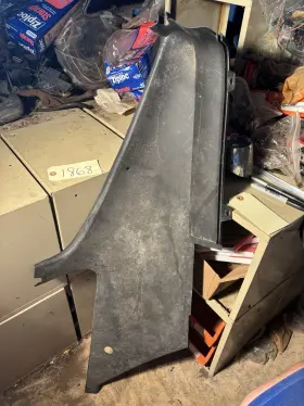 3640137 AMC Sail Panel Pillar Right Rt Javelin Amx