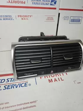 4L0-820-951 AUDI Dashboard Center Air Grille Vent Q7 Suv #3