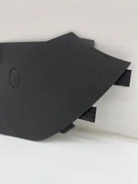 8U1863305 AUDI Front Center Console Left Panel Cover Q3