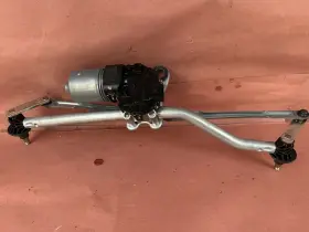 61617071693 BMW Front Windshield Wiper Linkage Motor E46 M3