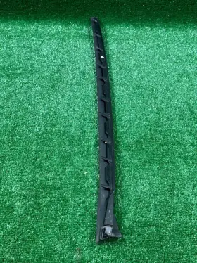 7427874 BMW Windscreen Drip Strip Right G20 330I #3