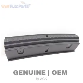 7475720 BMW Xdrive Gran Trunk Latch Panel