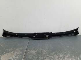 8159292 BMW Windshield Wiper Bezel Cover M5 E39