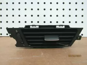 9123298 BMW Front Right Dashboard Vent