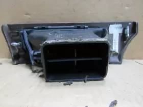 9151165-01 BMW Left Driver Heat Ac Vent 328I #2