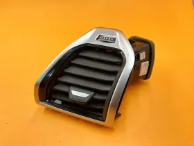 DE6805805 BMW Front Left Dashboard Dash Air Vent Grill F92