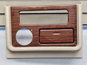 15072628 CADILLAC Dash Am Fm Radio Bezel Panel Woodgrain
