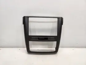 131.GM1C09 CHEVROLET Radio Dash Bezel
