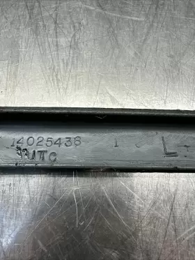 14025436 CHEVROLET Left Dash Chevy Gmc Suburban #3