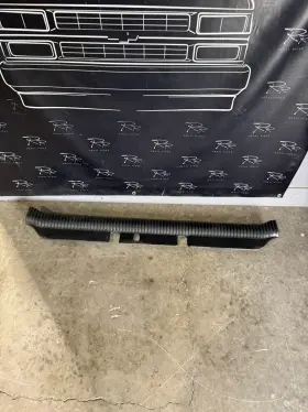 15756323 CHEVROLET Rear Scuff Plate Door Sill Barndoor Tahoe