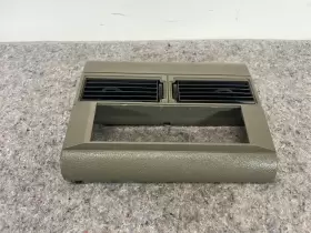 15956430 CHEVROLET Dash Vents Radio Bezel Chevy Gmc Suburban #3