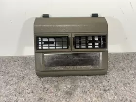 15956430 CHEVROLET Dash Vents Radio Bezel Chevy Gmc Suburban