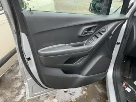 204.GM1G21 CHEVROLET Driver Left Front Door Panel Trax