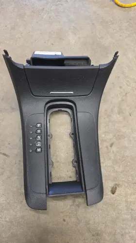 225.GM1J12 CHEVROLET Shifter Bezel Console Surround Chevy
