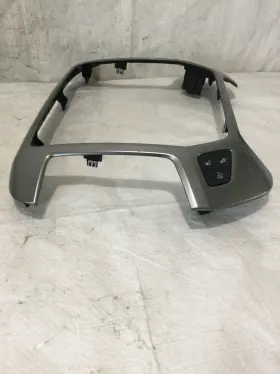 22825711 CHEVROLET Radio Dash Bezel Surround Chevy Silverado #2
