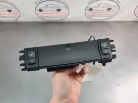 659.GM1Z12 CHEVROLET Front Dash Ashtray Heated Seat C6