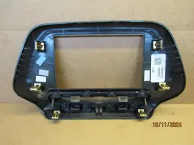 84085374 CHEVROLET Radio Switch Screen Bezel Chevy Camaro #2