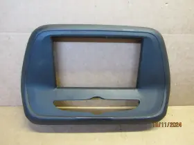 84085374 CHEVROLET Radio Switch Screen Bezel Chevy Camaro
