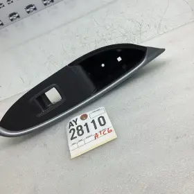 84493903 CHEVROLET Front Right Door Window Switch Bezel #3