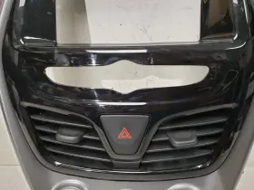 95409439 CHEVROLET Spark Dash Radio Ac Control Bezel #2
