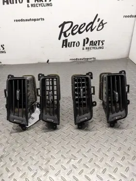 131.GM8M15 CHEVROLET TRUCK Set Air Outlet Dash Vents Gm