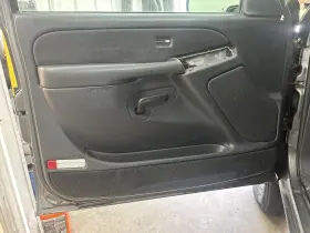 15772402 CHEVROLET TRUCK Driver Front Door Panel 1500