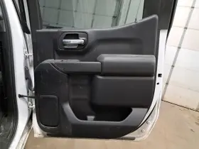 205.GM8M23 CHEVROLET TRUCK Rh Rear Door Interior Panel Blac