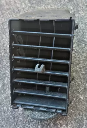 1087520 CHRYSLER Left Dash Bezel Ac Heat Air Vent 300 #2