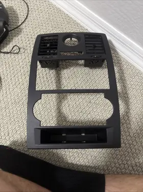 1168330XZAAA CHRYSLER Radio Bezel Dash Vents Ac Climate 300C