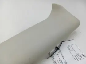 139.CH1U10 CHRYSLER Front Right Pillar 300 #2