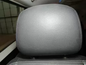 206.CH1412 CHRYSLER Rh Passenger Front Headrest Town Van