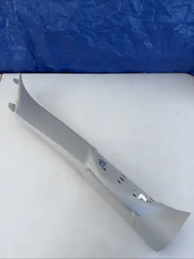 5RH52TRMAC CHRYSLER Front Right Pillar Touring Pacifica