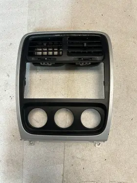 1JW60TRMAA DODGE Caliber Center Dash Radio Bezel