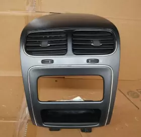 20124358920 DODGE Center Dash Radio Bezel Air Vent Journey