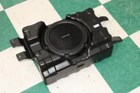 68421743AA DODGE Rear Trunk Subwoofer Box Durango #2
