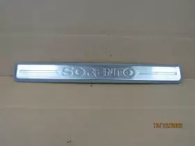 85886-3E000 KIA Left Front Door Sill Sorento