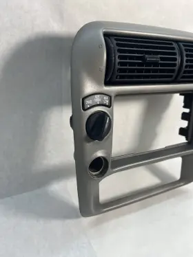 XL24-7804302-JA FORD Radio Dash Bezel 4X4 Explorer Ranger #2