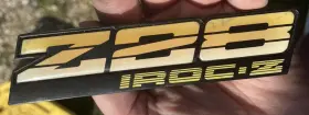 14082682 GENERAL MOTORS Irocz Dash Emblem Print Camaro