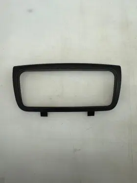 1882079 GENERAL MOTORS Rear Console Power Outlet Panel Gmc