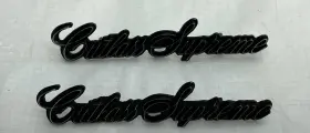 3072544 GENERAL MOTORS Nos Emblems Supreme Door Panel Gm