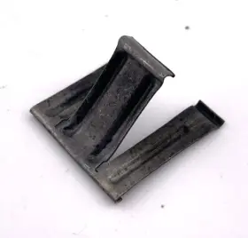 3703540 GENERAL MOTORS Lower Windshield Garnish Spacing Clip