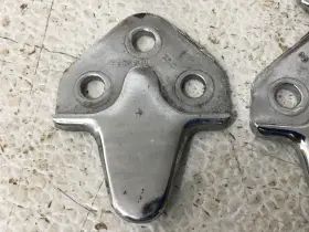 3932968 GENERAL MOTORS Top Male Latches Set Corvette #3