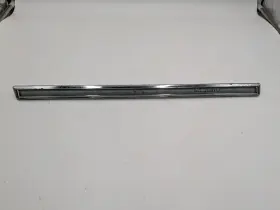 3948533 GENERAL MOTORS Dash Molding Interior Moulding Bezel