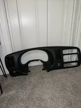 15052165 GENERAL MOTORS Savana Van Gauge Cluster Dashboard Gm