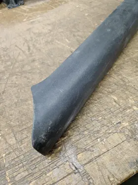 10247092 GM Lh Driver Sill Plate Kick Panel Carpet Retainer #2