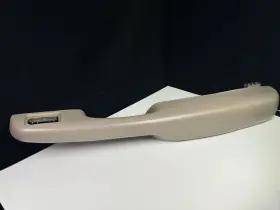 15152062 GM Rear Right Passenger Armrest Door Handle Med