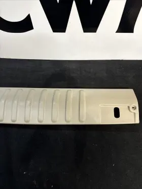 15191301 GM Rear Tailgate Liftgate Trunk Sill Scuff Plate H2 #3