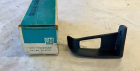 20203858 GM Rh Passenger Strap Nos Buick Chevy Olds Pontiac