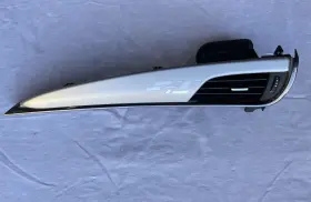 20886803 GM Right Rh Front Lower Dash Pad Panel Applique Vent