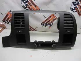 20935608 GM Center Dash Vent Panel Bezel Silverado Sierra